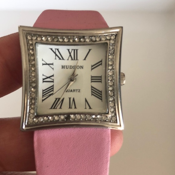 GUC hudson watch pink leather cubic zirconia - Picture 4 of 4